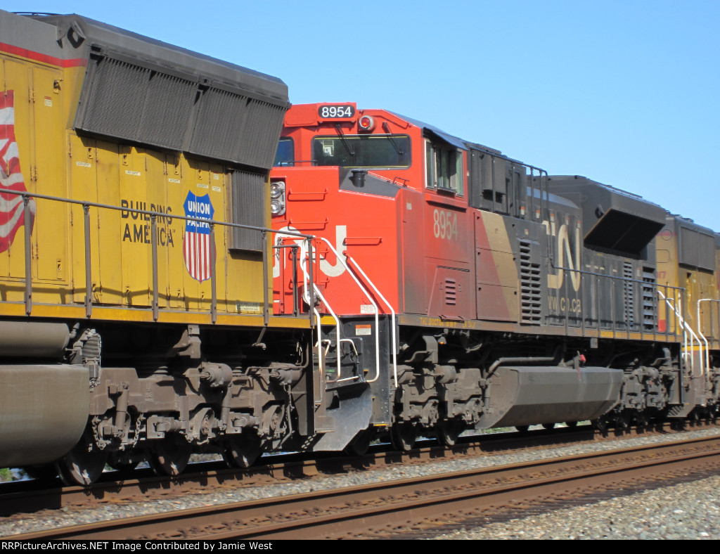 CN SD70M-2 on the IG3OA